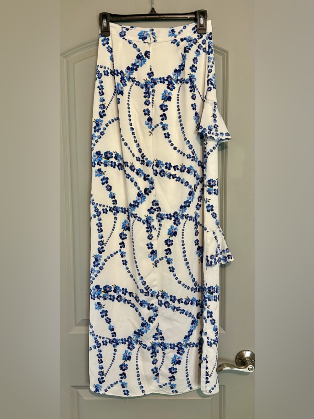 MISA Los Angeles White Blue Floral Ruffle Wrap Maxi Skirt XS NWT - Picture 5 of 5